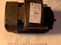 Двигатель миксера Varimixer Ar30 R40-85.1 – купить в RuOborudovanie.ru с доставкой до двери Двигатель миксера Varimixer Ar30 R40-85.1
